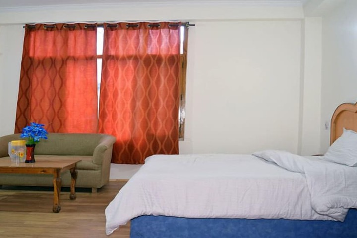 Room 13 of 14