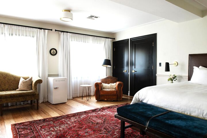 Room 53 of 124