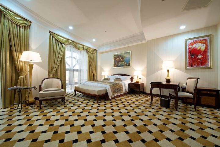 Room 36 of 137