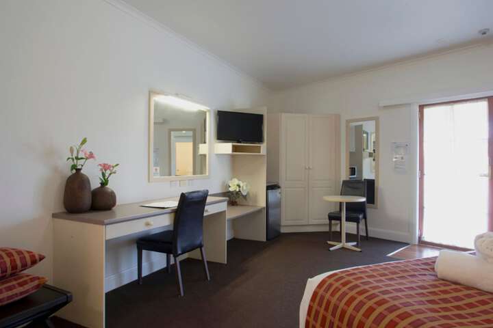 Room 19 of 48