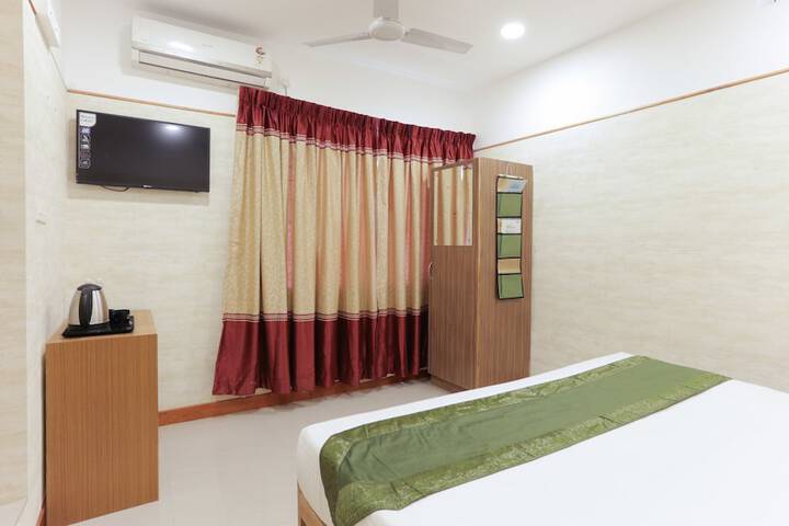 Room 13 of 39