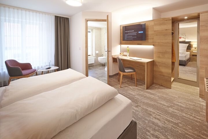 Room 13 of 24