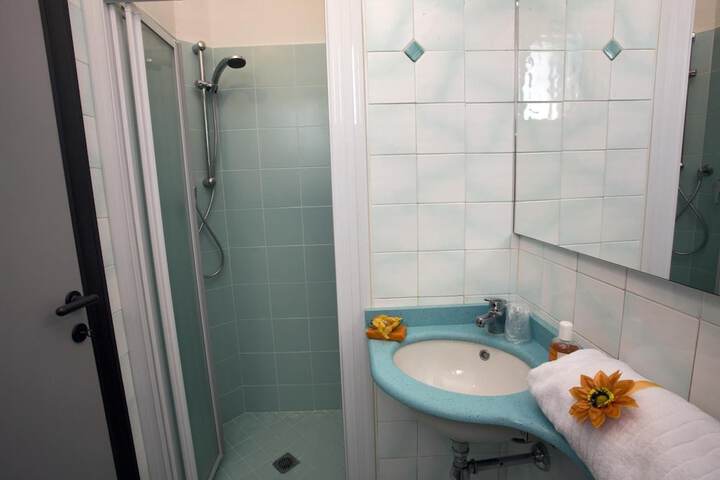 Room 10 of 52