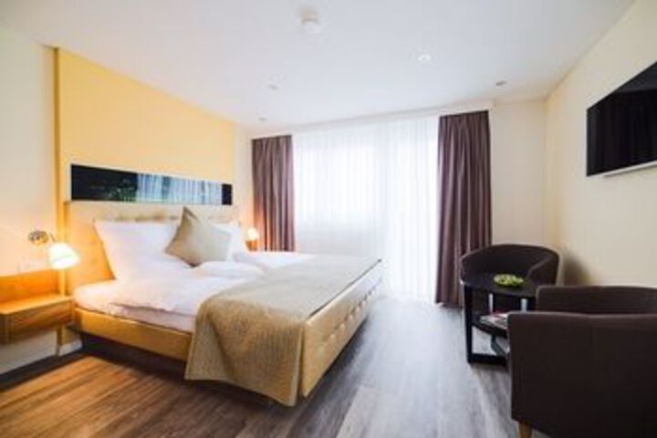 Room 21 of 27