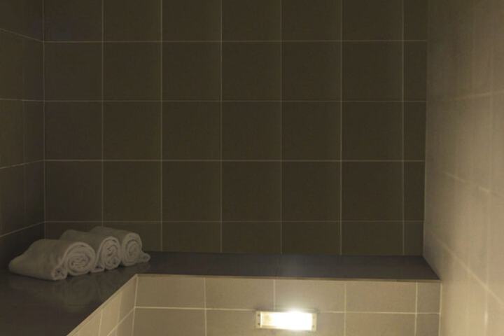 Room 44 of 90