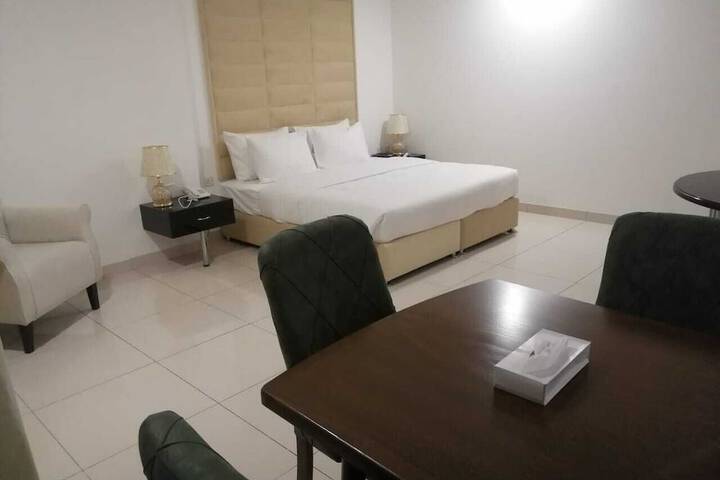 Room 15 of 38