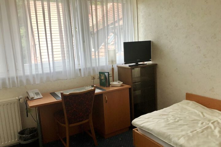 Room 25 of 92