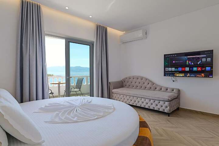 Room 54 of 141