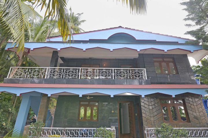 OYO 15550 Home Riverview 2BHK Canacona
