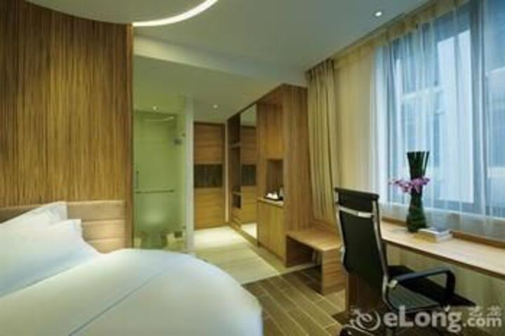 Room 19 of 69