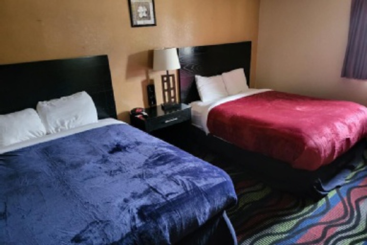 Room 35 of 72