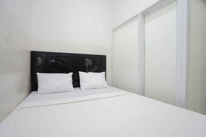Room 8 of 27
