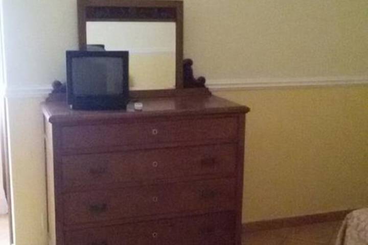 Room 10 of 15