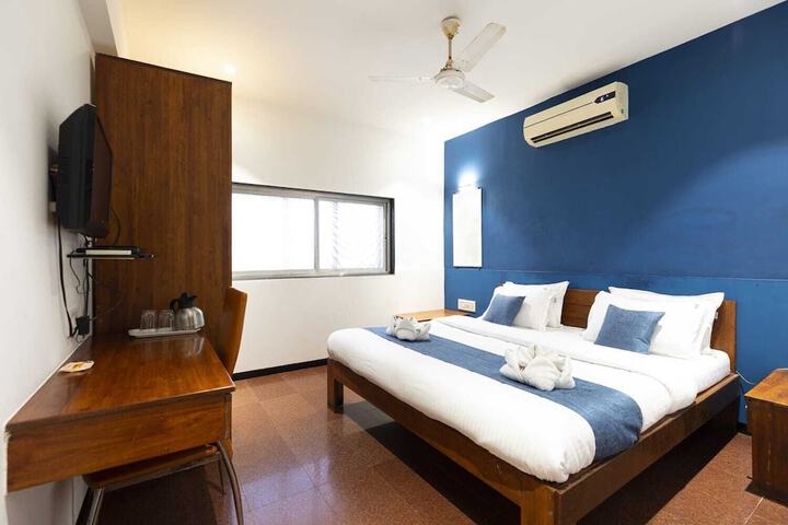 Room 16 of 25