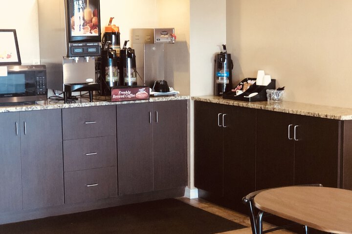 Breakfast/Coffee Service 13 of 21