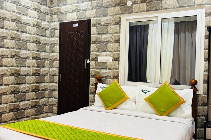 Room 20 of 38