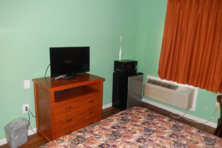 Room 83 of 131