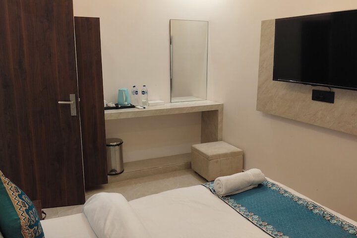 Room 74 of 118