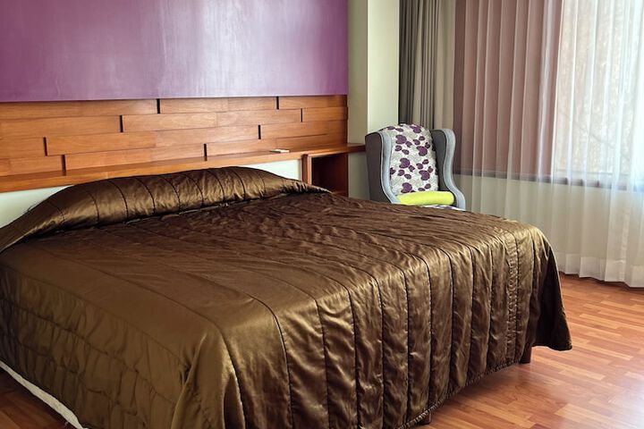 Room 29 of 266