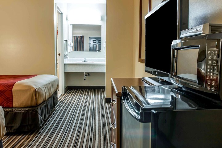 2 Double Beds (5 of 6)