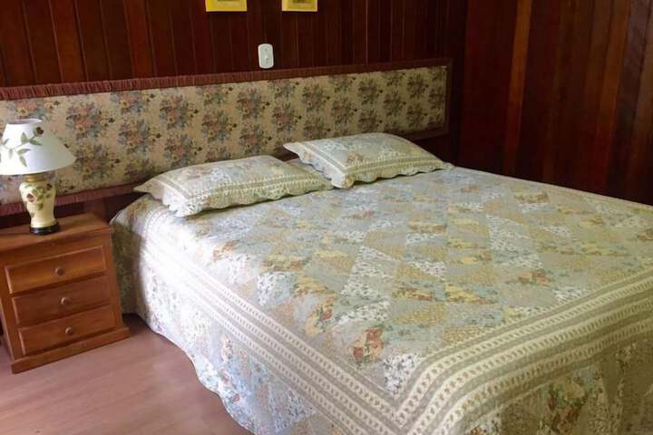 Room 5 of 18