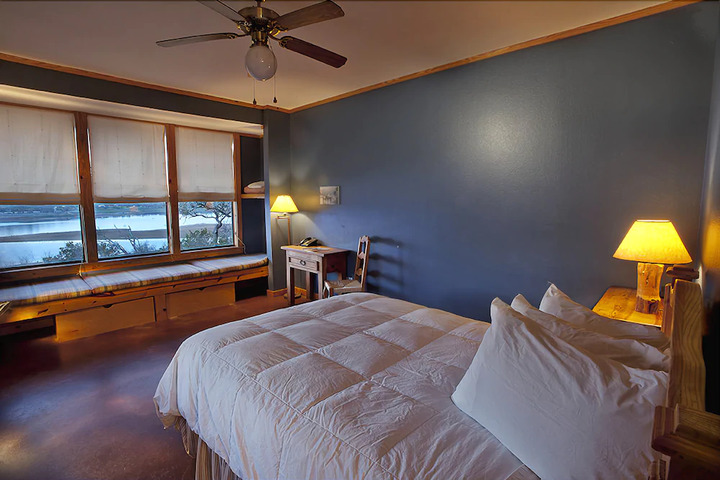Room 5 of 5