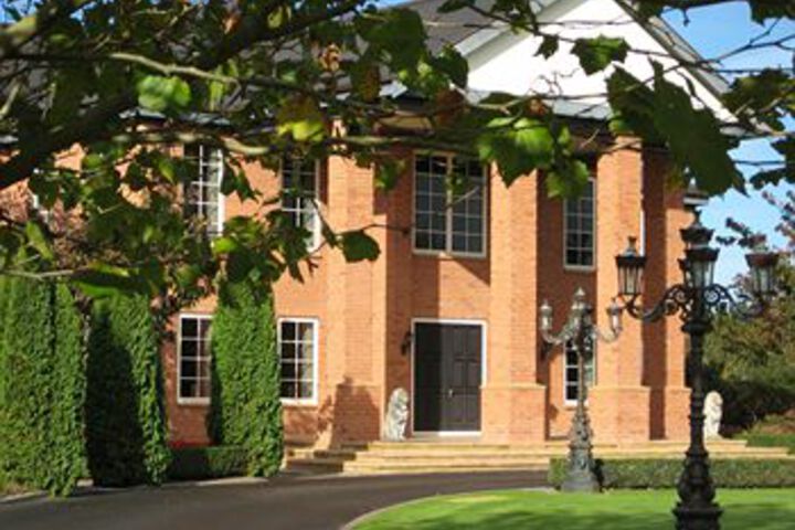 Henley Hotel