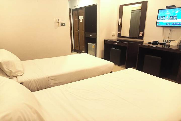 Room 18 of 39