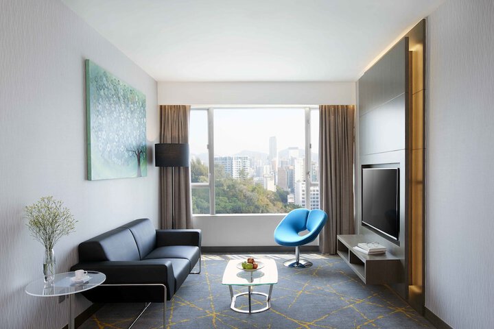 Room 25 of 43