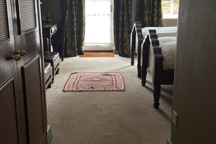 Room 37 of 98