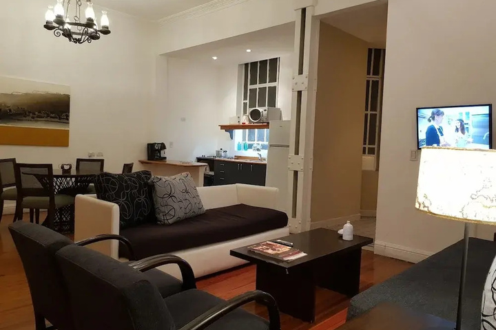 Room 10 of 22