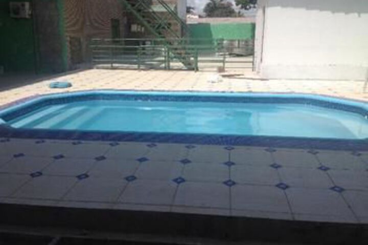 Pool 10 of 11