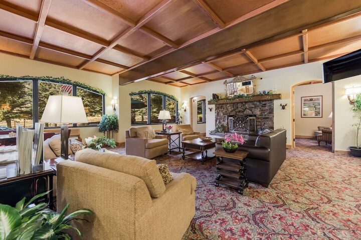 Lobby Entry