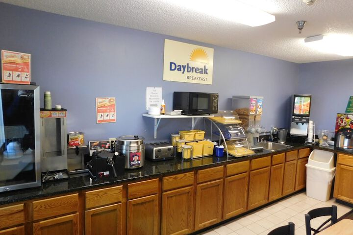 Breakfast/Coffee Service 37 of 40