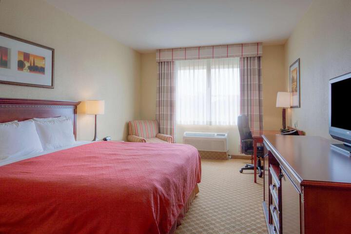 1 King Bed (12 of 16)