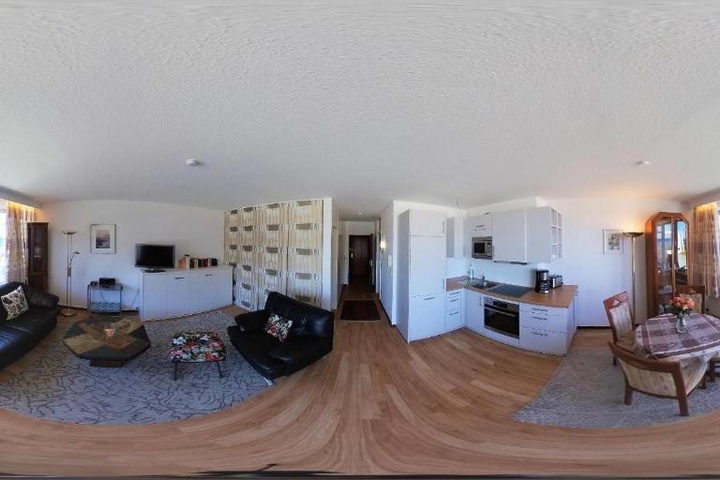 Room 4 of 12