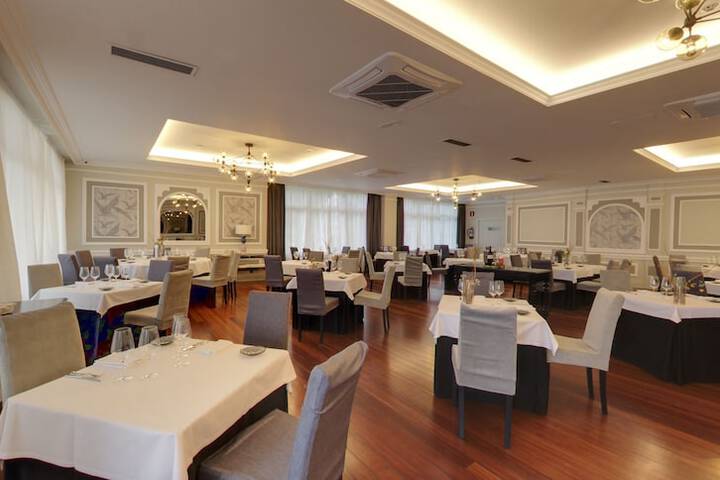 Dining 59 of 121