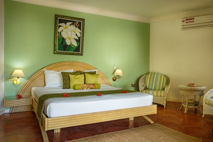 Room 5 of 33