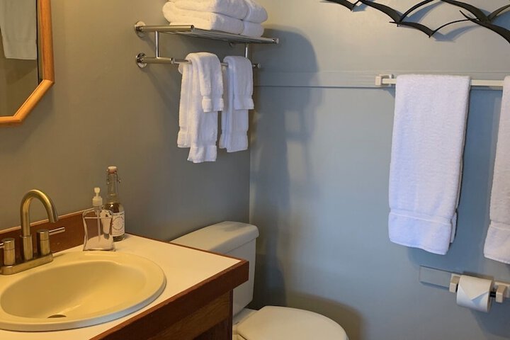 Room 35 of 83