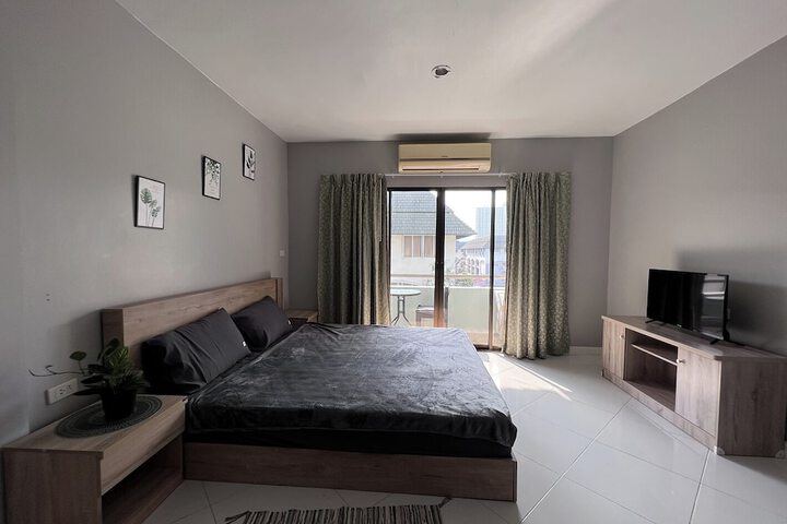 Room 18 of 74