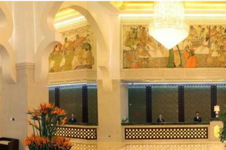 Xinjiang Plaza Guest Building