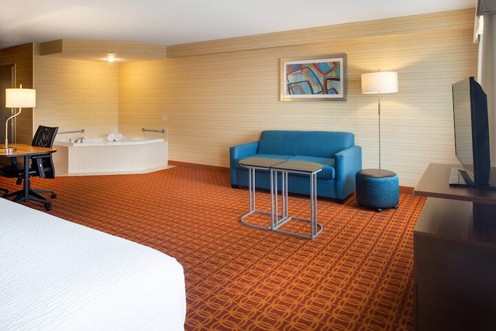 Room 11 of 30