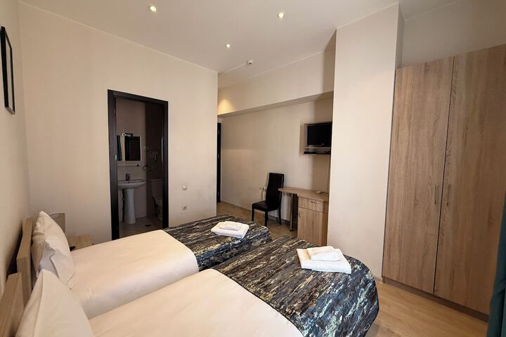 Room 21 of 86