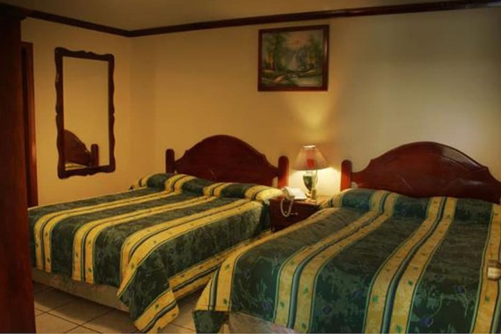 Room 12 of 27