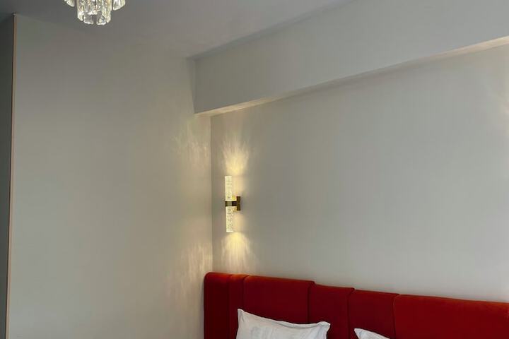 Room 82 of 127