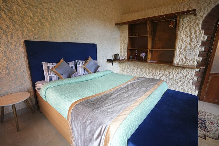 Room 15 of 60