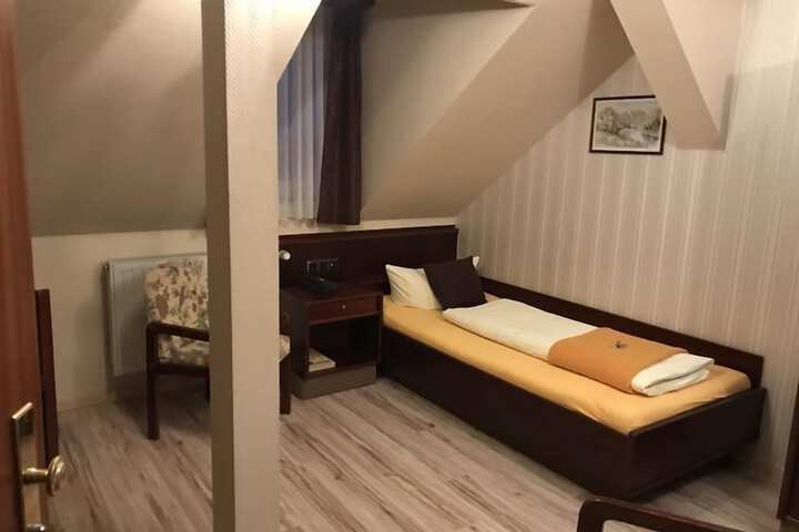Room 15 of 58