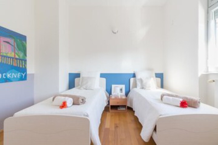 Room 20 of 25