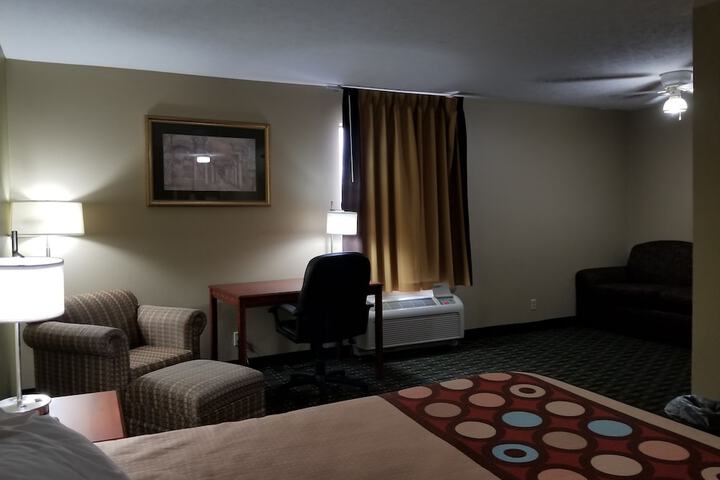 1 King Bed Mobility Accessible (27 of 27)
