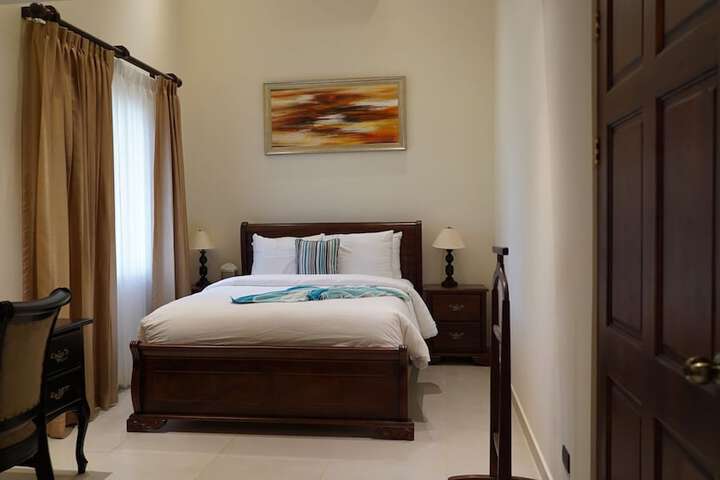 Room 5 of 38